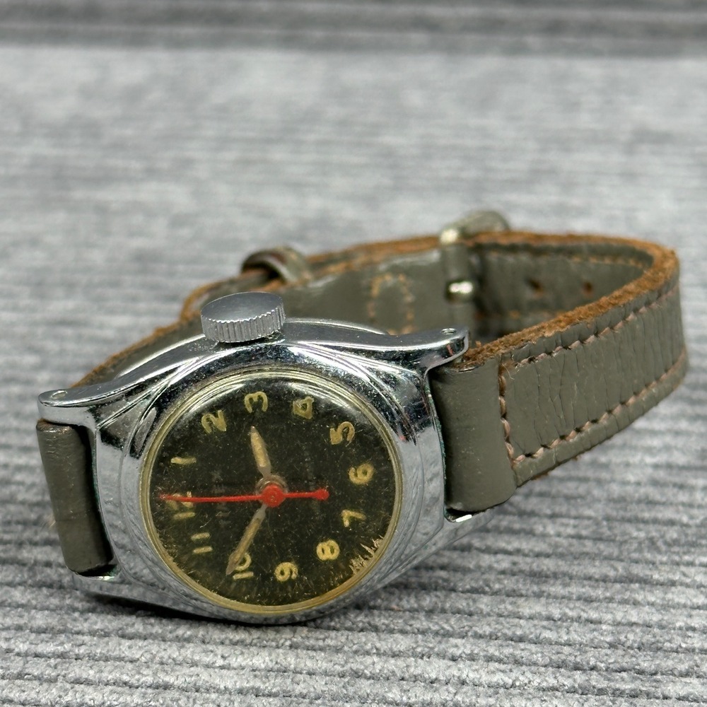 Vintage Timex Military Style Manual Wind Watch Black Dial Red Hand 10 M45